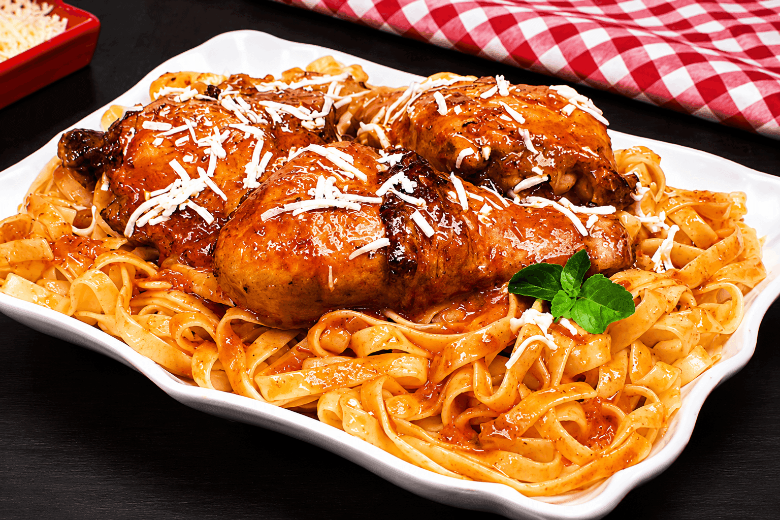 A SUGESTÃO PARA O ALMOÇO É MASSA COM FRANGO Á MINHA MANEIRA